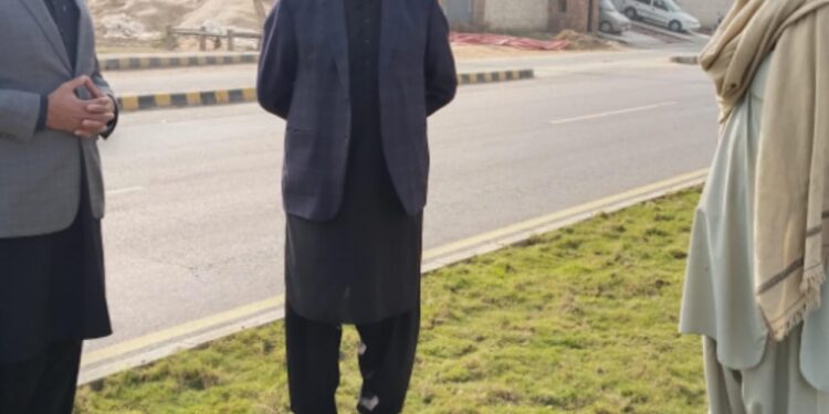 لیہ میں آل ڈسٹرکٹ چیلنج کپ فٹبال ٹورنامنٹ، مراد فٹبال کلب سیمی فائنل جیت کر فائنل میں پہنچ گیا،84 مراد کلب نے آزاد کلب کو ایک گول سے شکست دی—مہمان خصوصی شیخ ابرار، شیخ سدیس اور شیخ ذکاءاللہ کی شرکت، شائقین کی بڑی تعداد موجود