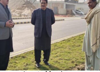 لیہ میں آل ڈسٹرکٹ چیلنج کپ فٹبال ٹورنامنٹ، مراد فٹبال کلب سیمی فائنل جیت کر فائنل میں پہنچ گیا،84 مراد کلب نے آزاد کلب کو ایک گول سے شکست دی—مہمان خصوصی شیخ ابرار، شیخ سدیس اور شیخ ذکاءاللہ کی شرکت، شائقین کی بڑی تعداد موجود