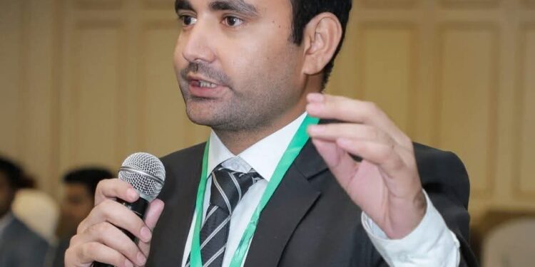 لوگوں کے حقوق کے محافظ خود غیر محفوظ