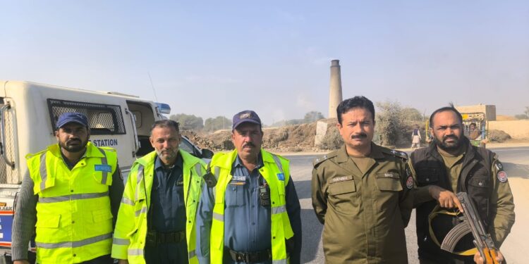 پولیو کا خاتمہ معصوم بچوں کو مستقل معذوری سے بچانے کیلئے ناگزیر ہے، ڈپٹی کمشنر امیرا بیدار 15 دسمبر سے شروع ہونے والی 3 روزہ قومی انسداد پولیو مہم؛ 5 سال تک کے 4 لاکھ 26 ہزار بچوں کو قطرے پلانے کا ہدف — ضلع بھر میں 1797 ٹیمیں تشکیل، نشیبی و تھل کے علاقوں پر خصوصی فوکس