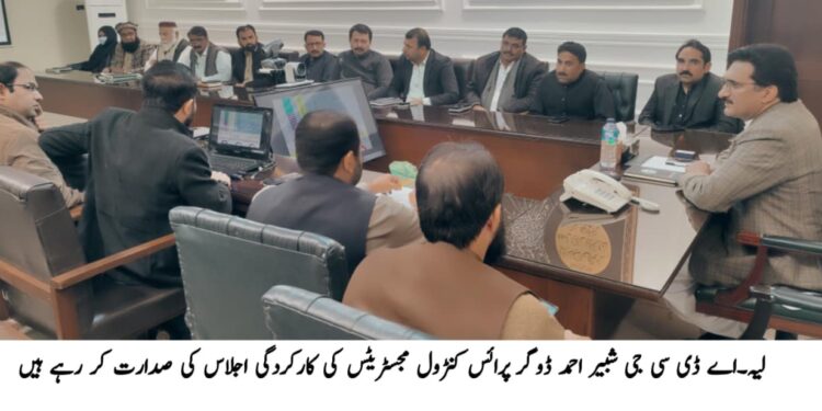 لیہ چوک اعظم روڈ کی تعمیر و مرمت، لیہ چوک اعظم روڈ کی تعمیر و مرمت جاری، ڈپٹی کمشنر آصف علی ڈوگر کا بھاگل اڈا دورہ، وزیراعلیٰ پنجاب مریم نواز کے وژن کے تحت سڑکوں کی بحالی، کام بروقت اور معیاری مکمل کرنے کی ہدایت