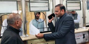 ڈسٹرکٹ پریس کلب لیہ کے کیفے ٹیریا کے کنٹریکٹرلالا غلام مصطفیٰ انتقال کر گئےنمازِ جنازہ ریلوے گراؤنڈ میں ادا، سیاسی، سماجی، صحافتی شخصیات کی بڑی تعداد میں شرکت، آج قرآن خوانی کا اہتمام