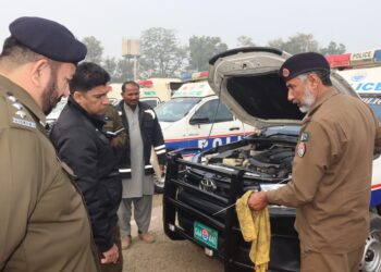 ڈی پی او حسن جاوید بھٹی کی پولیس وہیکلز کی جامع انسپکشن، سرکاری گاڑیوں کی بہتر نگہداشت کی ہدایت پولیس گاڑیوں اور موٹر سائیکلز کے انجن، بیٹری، ٹائروں اور اوورہالنگ کا تفصیلی جائزہ — مینٹیننس بروقت یقینی بنائی جائے، غفلت پر کارروائی ہو گی