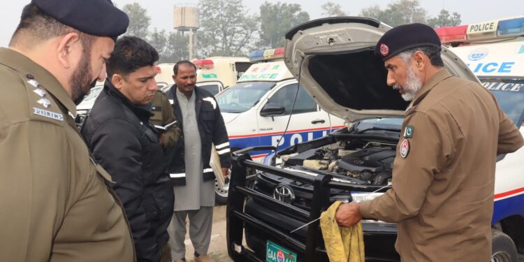 ڈی پی او حسن جاوید بھٹی کی پولیس وہیکلز کی جامع انسپکشن، سرکاری گاڑیوں کی بہتر نگہداشت کی ہدایت پولیس گاڑیوں اور موٹر سائیکلز کے انجن، بیٹری، ٹائروں اور اوورہالنگ کا تفصیلی جائزہ — مینٹیننس بروقت یقینی بنائی جائے، غفلت پر کارروائی ہو گی