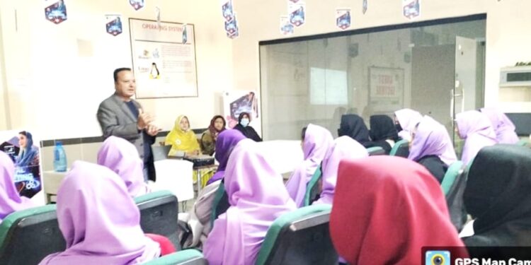 ڈیجیٹل و ٹیکنیکل سکلز پر ایک روزہ ٹریننگ سیشن