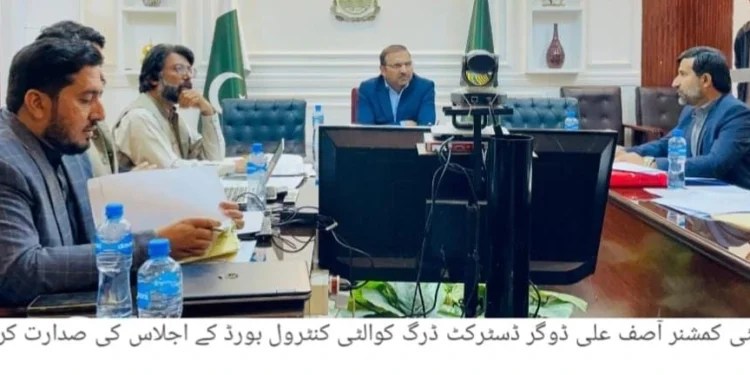 سیکریٹری ہیلتھ پنجاب نادیہ ثاقب کا ڈی ایچ کیو ہسپتال لیہ کا تفصیلی معائنہ، صفائی، ادویات، عملے کی حاضری اور مریضوں کو مفت سہولیات کا جائزہ، نظامِ علاج مزید مؤثر بنانے کی ہدایت