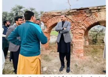 لیہ کا تاریخی ورثہ محفوظ کیا جائے گا، ڈپٹی کمشنر آصف علی ڈوگر کرنل راس کا مقبرہ، گورا قبرستان اور ریلوے اسٹیشن کی بحالی — اصل ہیئت برقرار رکھنے کی ہدایت