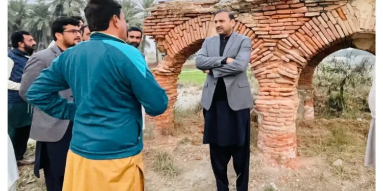 لیہ کا تاریخی ورثہ محفوظ کیا جائے گا، ڈپٹی کمشنر آصف علی ڈوگر کرنل راس کا مقبرہ، گورا قبرستان اور ریلوے اسٹیشن کی بحالی — اصل ہیئت برقرار رکھنے کی ہدایت