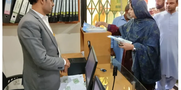 لیہ میں بیوٹیفیکیشن منصوبے پر تیزی سے کام جاری، پارکوں اور گرین بیلٹس کی بحالی مریم نواز شریف کے وژن پر عملدرآمد، اے ڈی سی جنرل شبیر احمد ڈوگر کا مختلف پارکوں کا تفصیلی دورہ