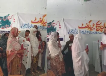 غرباء، بیوگان اور یتیموں میں راشن اور جامِ شیریں تقسیم، خدمتِ خلق سے اللہ اور اس کے رسول ﷺ کی خوشنودی حاصل ہوتی ہے: خضر حیات خان