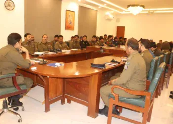 عوام دوست پولیسنگ کے فروغ کے لیے پولیس افسران کی مرحلہ وار تربیت جاری ڈی پی او لیہ حسن جاوید بھٹی کا کہنا ہے کہ شہری جلد پولیس کے رویوں میں مثبت تبدیلی محسوس کریں گے