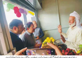 چیئرمین پنجاب سہولت بازار اتھارٹی ایم این اے ملک محمد افضل کھوکھر نے ضلع لیہ میں 4 سہولت آن دا گو بازاروں کا افتتاح کر دیا