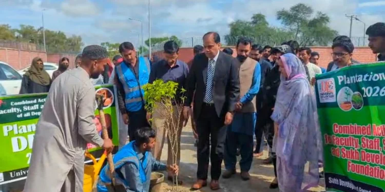 ڈی ایس پی پٹرولنگ راؤ عمر فاروق کی زیر صدارت ٹرانسپورٹرز اجلاس، شاہرات کی سیکیورٹی کا جائزہ روڈ سیفٹی اور ٹریفک قوانین پر سختی سے عملدرآمد کی ہدایت، ٹرانسپورٹرز کا مکمل تعاون کی یقین دہانی