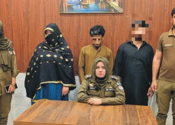 تھانہ چوک اعظم پولیس کی منشیات فروشوں کے خلاف کاروائی ،بد نا م زمانہ منشیات فروش گرفتار ،آئس برآمد ،مقدمہ درج