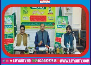 عیدُالاضحیٰ پر لَیّہ میں صفائی کا جامع پلان تیار، 2823 اہلکار اور 617 گاڑیاں فیلڈ میں ہوں گی آلائشیں کھلے عام پھینکنے والوں کو 50 ہزار روپے جرمانے کی وارننگ، ایک لاکھ 72 ہزار شاپر بیگز تقسیم کیے جائیں گے