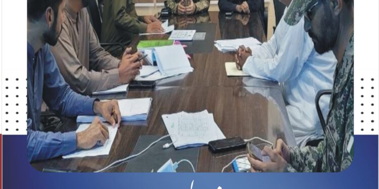 محرم الحرام: ایڈیشنل ڈپٹی کمشنر جنرل شبیر احمد ڈوگر کا مرکزی کنٹرول روم کا دورہ، انتظامات کا جائزہ ڈی سی آفس لَیّہ میں قائم کنٹرول روم 24 گھنٹے فعال، امن و امان کے قیام اور جلوسوں و مجالس کی مسلسل نگرانی جاری
