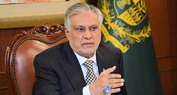 بحیرۂ احمر میں حوثیوں کا تجارتی جہاز پر حملہ، 3 پاکستانی جاں بحق، ایک زخمی: اسحاق ڈار