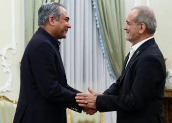 محسن نقوی اور ایرانی صدر کی ملاقات، وزیراعظم اور فیلڈ مارشل کا خصوصی پیغام پہنچا دیا