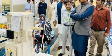 ڈپٹی کمشنر آصف علی ڈوگر کا ڈی ایچ کیو ہسپتال لیہ کا تفصیلی دورہ، مریضوں کو مفت ادویات کی بلا تعطل فراہمی کی ہدایت