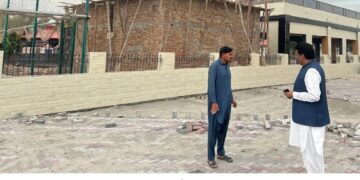 لیہ میں صفائی ستھرائی کی صورتحال، کچرے دان کے باہر گندگی کے ڈھیر، شہریوں کے لیے مشکلات لیہ: کچرے دان کے باہر گندگی کے ڈھیر، صفائی کے انتظامات پر سوالات اٹھنے لگے