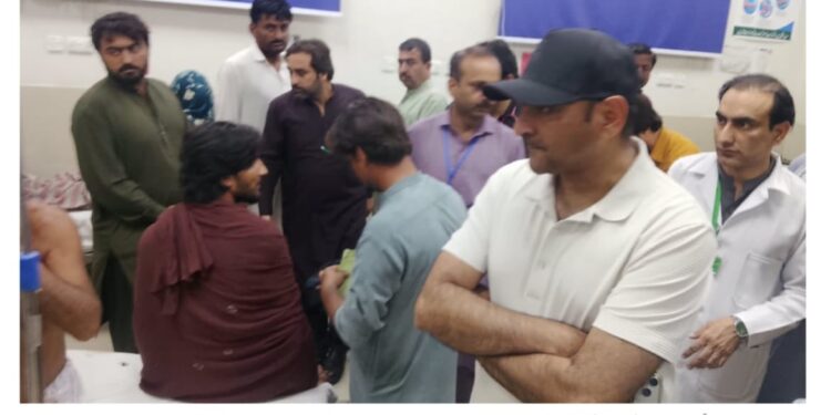 لیہ: شدید بارش کے بعد نکاسی آب کا آپریشن جاری، ڈپٹی کمشنر کا مختلف علاقوں اور ڈی ایچ کیو ہسپتال کا دورہ ڈسپوزل ورکس بلا تعطل فعال رکھنے، شہریوں کو فوری ریلیف دینے اور نکاسی آب کا عمل آخری لمحات تک جاری رکھنے کی ہدایت