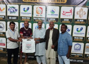 کروڑ کے سکول کے واش روم میں پھنسنے والا 5 سالہ بچہ ریسکیو 1122 نے بحفاظت نکال لیا