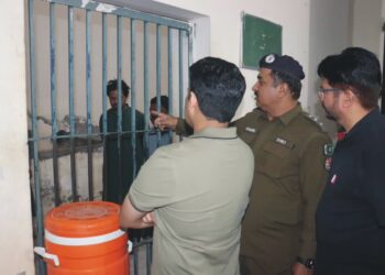 لیہ: اوپن ڈور پالیسی کے تحت شہریوں کے مسائل سنے گئے، فوری حل کے لیے ہدایات